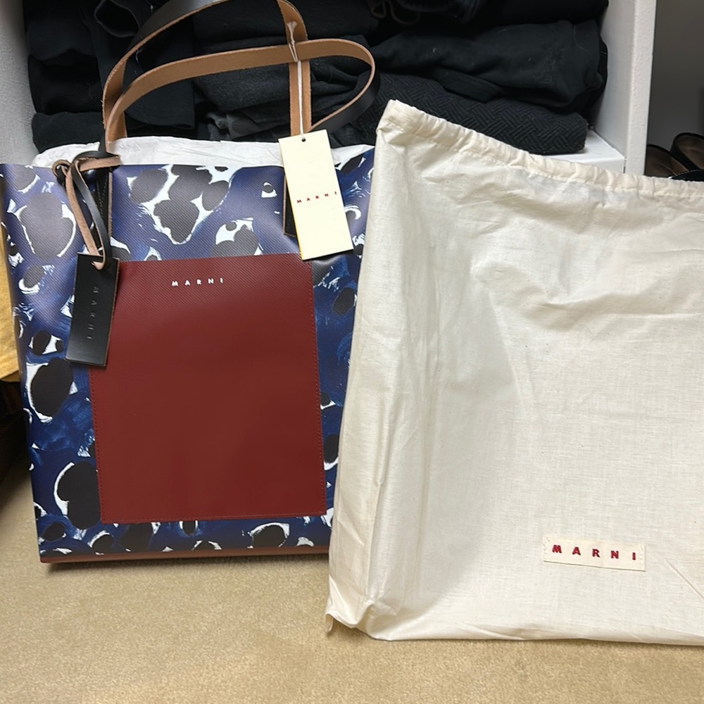 NWT Marni Abstract print Leather Shoulder Bag